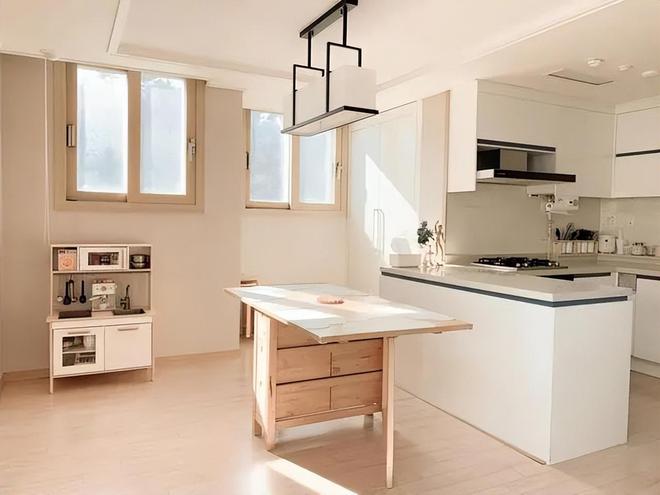 平頂樓!原房東:早知不賣后悔哭!AG真人娛樂8000元逆襲200(圖4) 平頂樓!原房東:早知不賣后悔哭!AG真人娛樂8000元逆襲200(圖4)